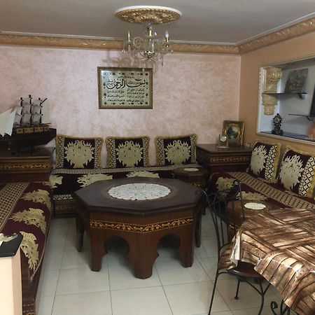 شقة توجد وسط مدينة طنجة و تتوفر على كامل التجهيزات الضرورية خاصةبالعائلات Tânger Exterior foto
