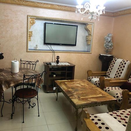 شقة توجد وسط مدينة طنجة و تتوفر على كامل التجهيزات الضرورية خاصةبالعائلات Tânger Exterior foto