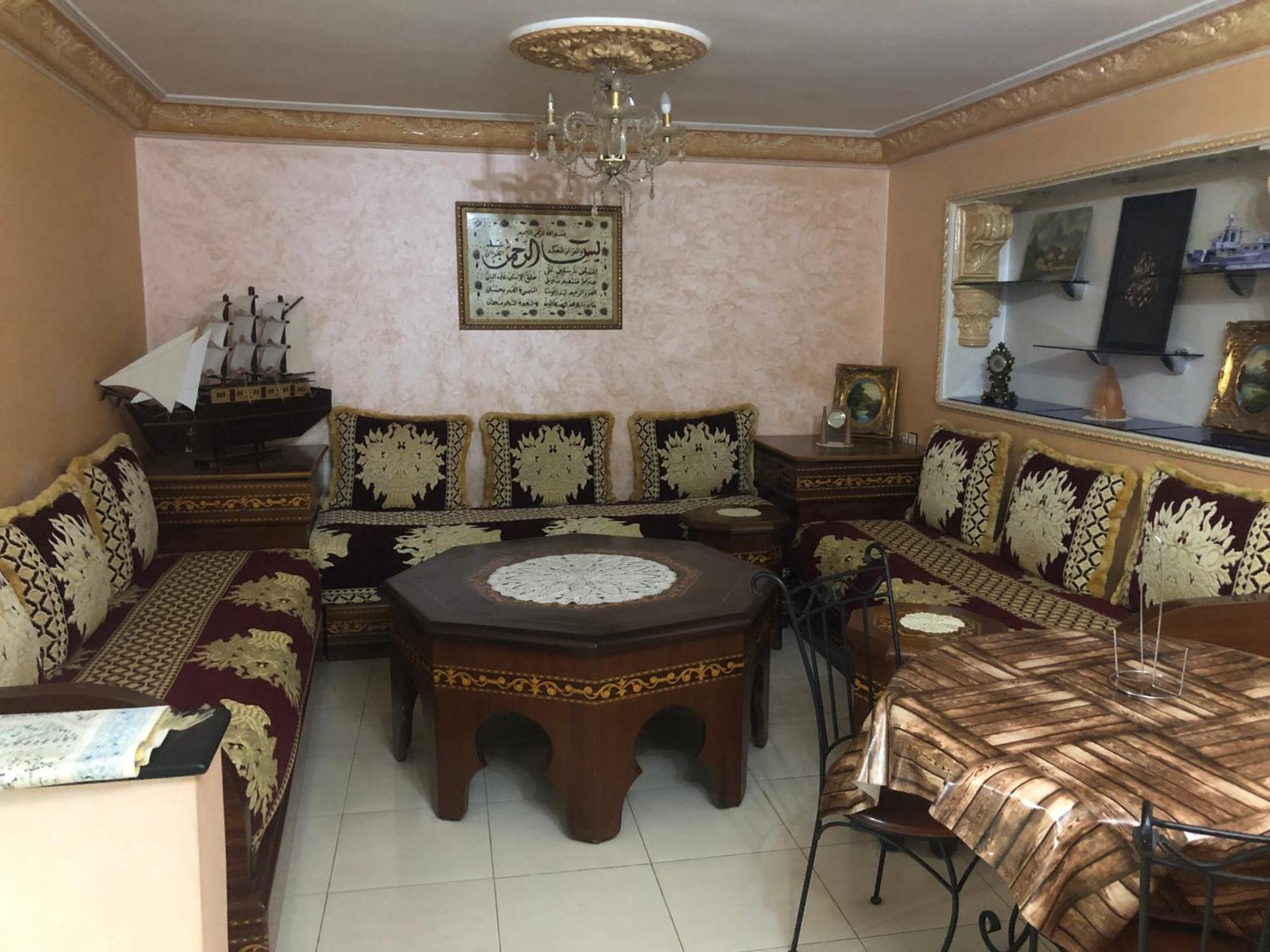 شقة توجد وسط مدينة طنجة و تتوفر على كامل التجهيزات الضرورية خاصةبالعائلات Tânger Exterior foto